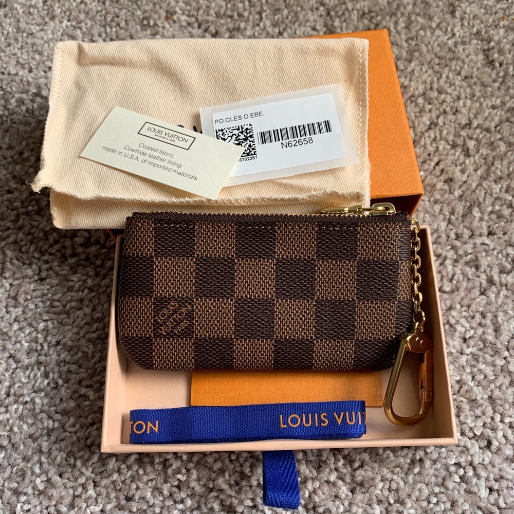 Louis Vuitton Key Pouch in Damier Ebene